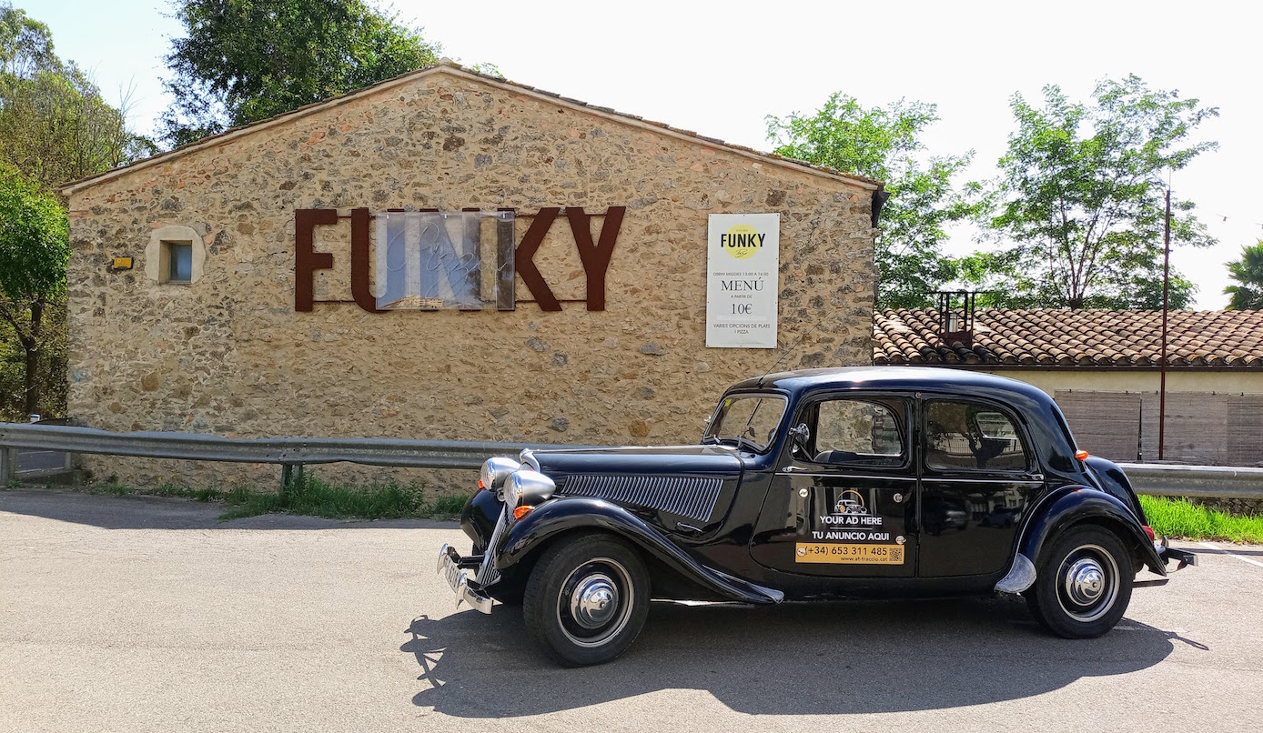 advertising publicity vintage car Palafrugell